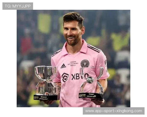 迈阿密国旗飘满看台,梅西举杯创个人第47冠里程碑